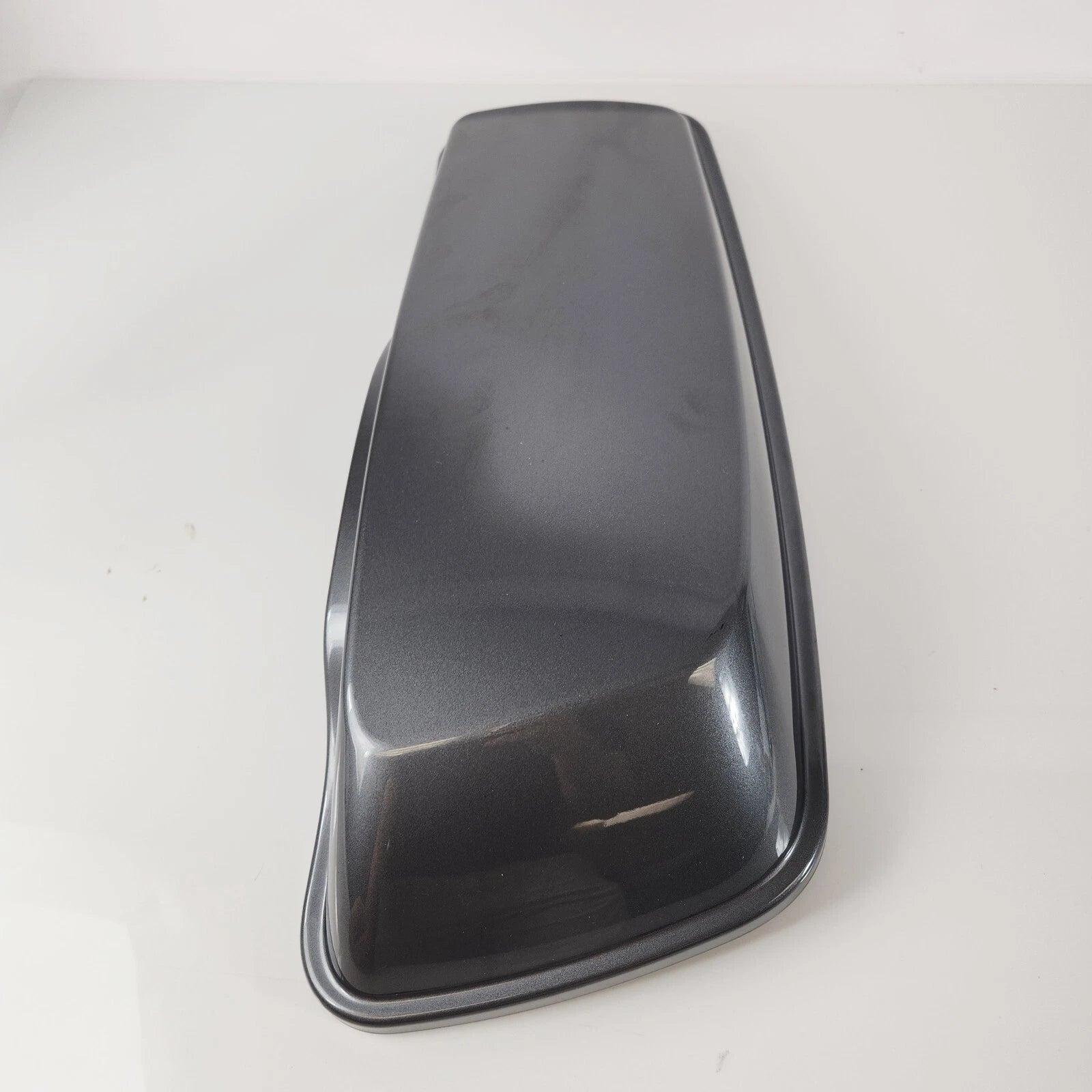 Left Saddlebag Lid for Harley Touring (2014–2023) Gauntlet Gray 90200413