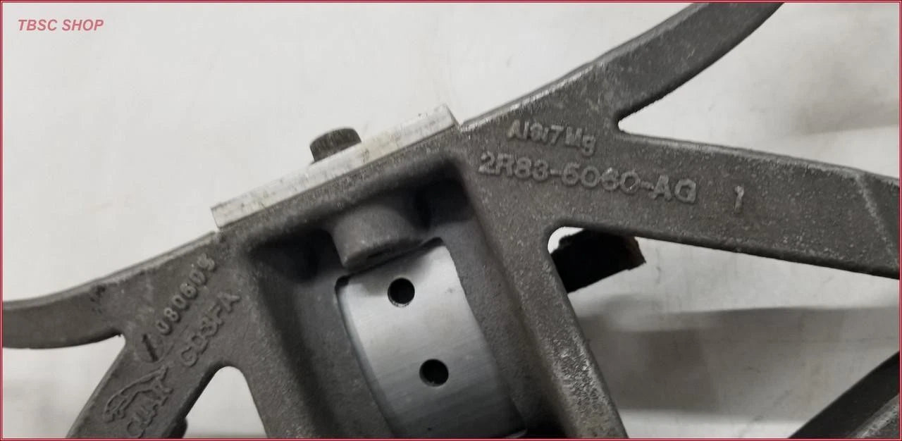 Transmission Crossmember Mount Bracket for Jaguar XJ8 (2004–2007) 2R83-5060-AG