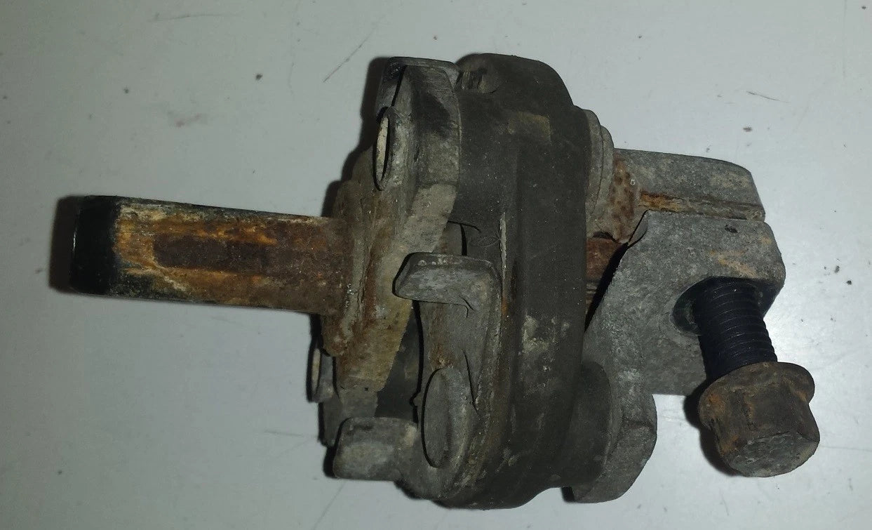 Steering Wheel Coupling Rag Joint for Thunderbird Cougar (1996–1997)