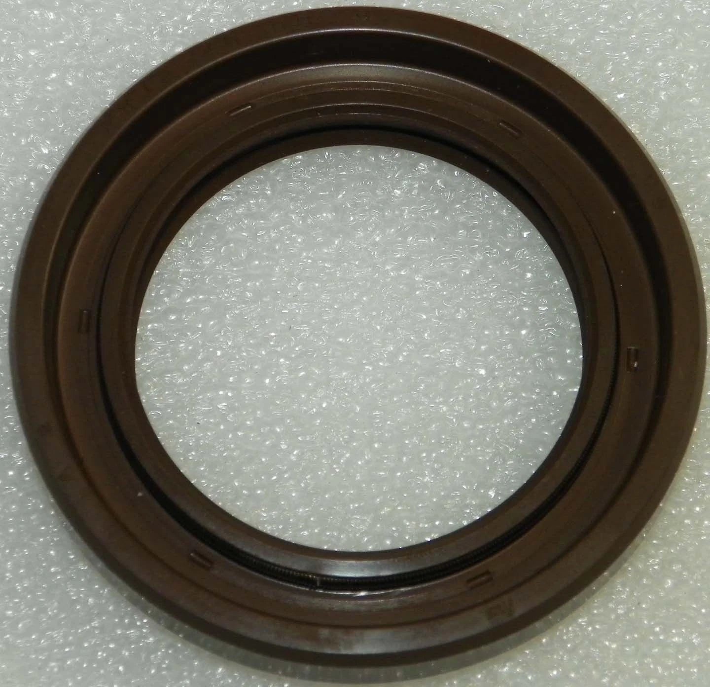 Lower Crank Shaft Seal for Yamaha 200-300 Hp HPDI (2004–2010) 551-19