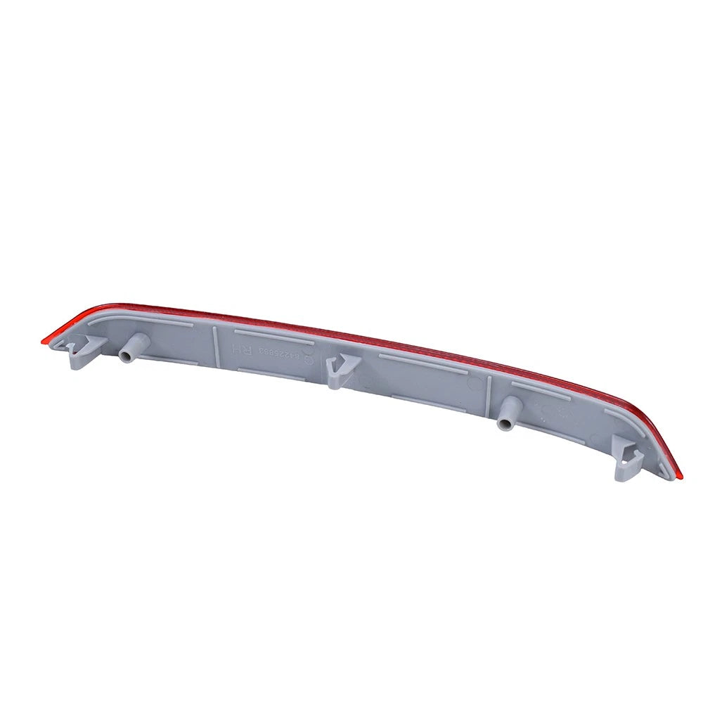 Red Rear RH Passenger Side Bumper Reflector Lamp for GMC Terrain (2018–2024) 84225883