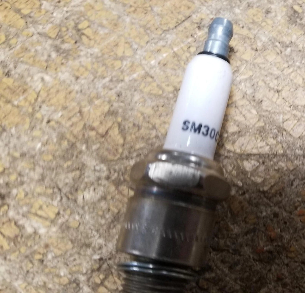 SplitFire SM30C Spark Plug for Dodge International Med. Duty