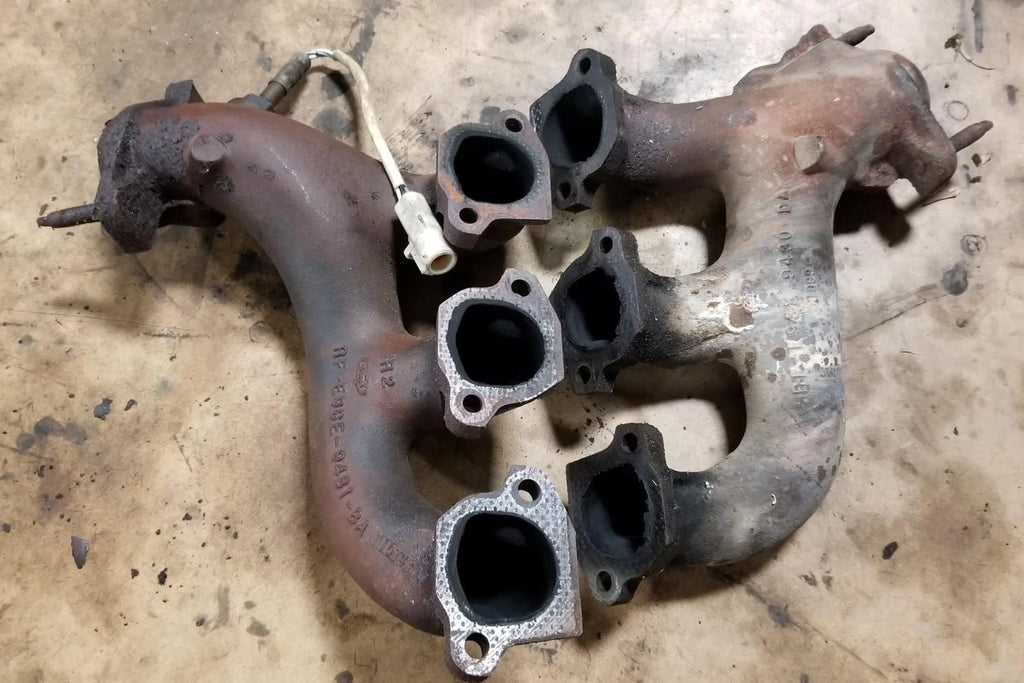 Exhaust Manifold Set without EGR Port for Thunderbird SC Cougar XR7 (1989–1992)