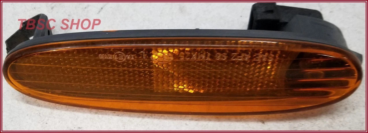 Front Left Marker Light Lamp for Jaguar VDP XJ8 XJR (1998–2003) LNC5031
