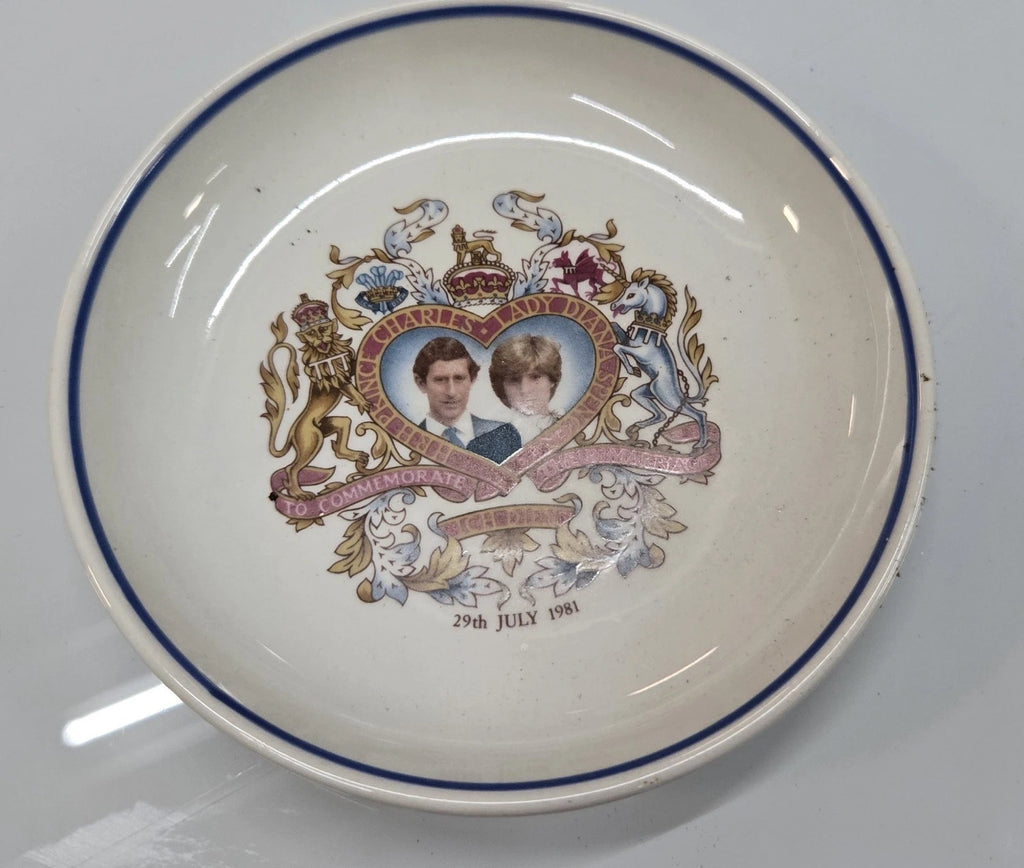 Commemorative Wedding Dish for Midwinter Prince Charles Lady Diana (4")