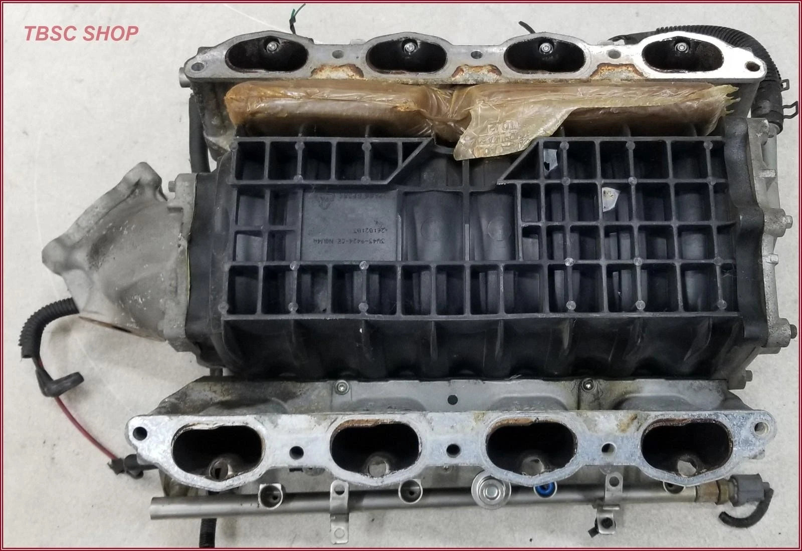 Intake Manifold with Fuel Rail Injectors for Lincoln LS (2003–2006)