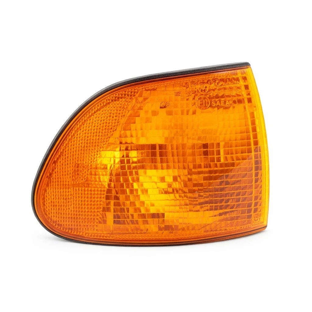 Front Right Turn Signal Light Housing for BMW 740iL (1994–2001) 63138361006