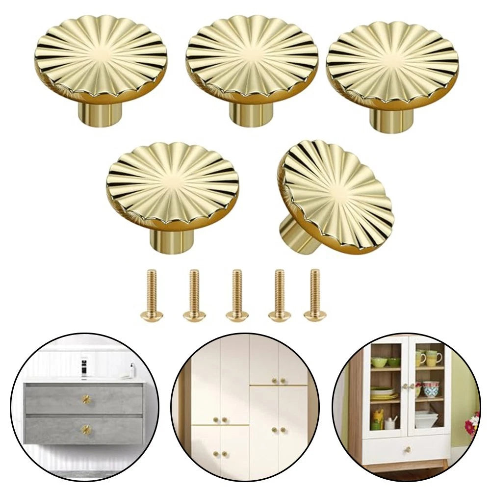 Set of 5 Zinc Alloy Round Drawer Knobs in Gold Finish