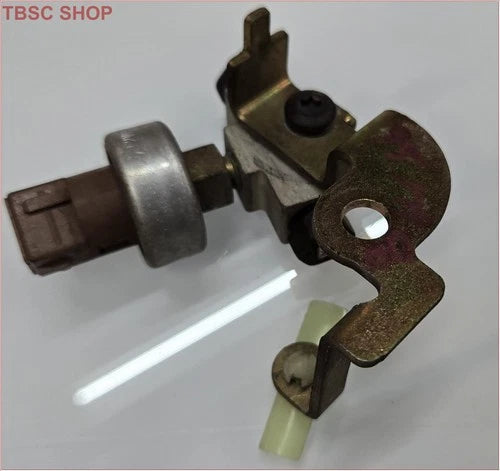 Front RH ABS Brake Pressure Switch for Lincoln Mark VIII (1993–1995) F4LC2C3320AB