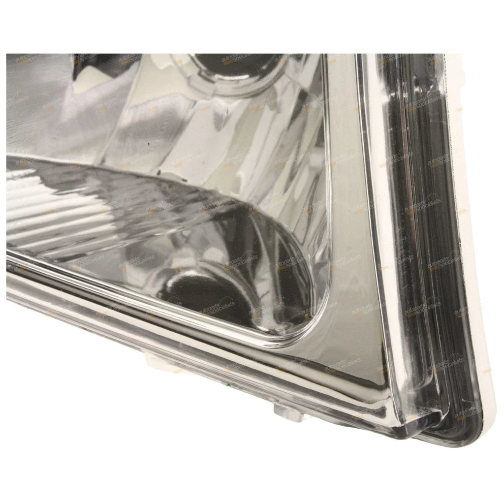 RH Headlight for Toyota Hilux SR5 (2001–2005)