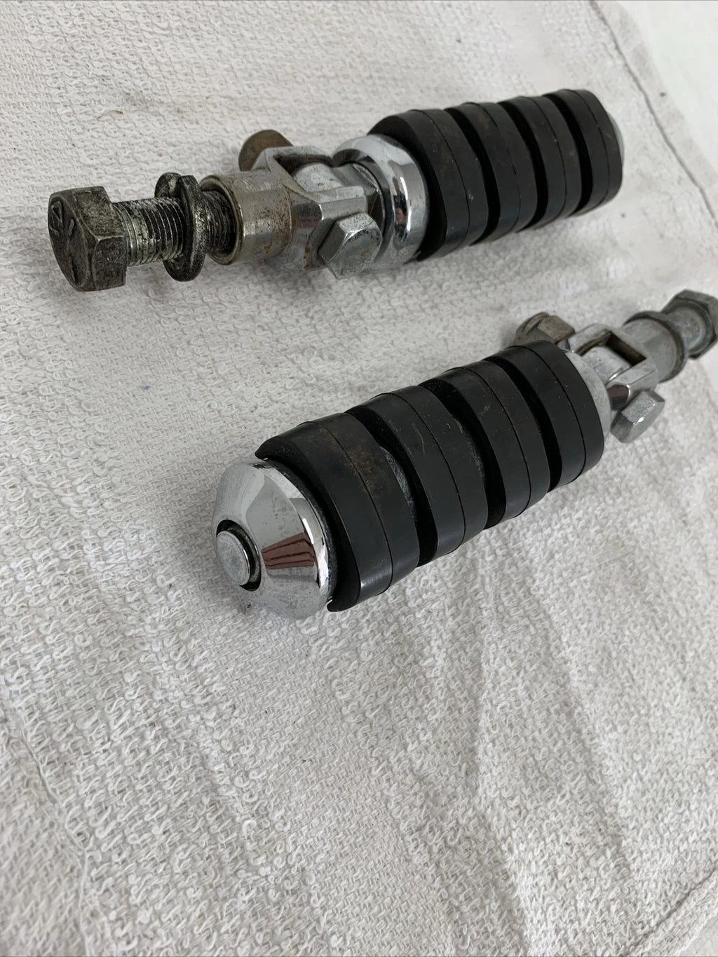 Motorcycle Pegs with Mounts for Harley Davidson Dyna