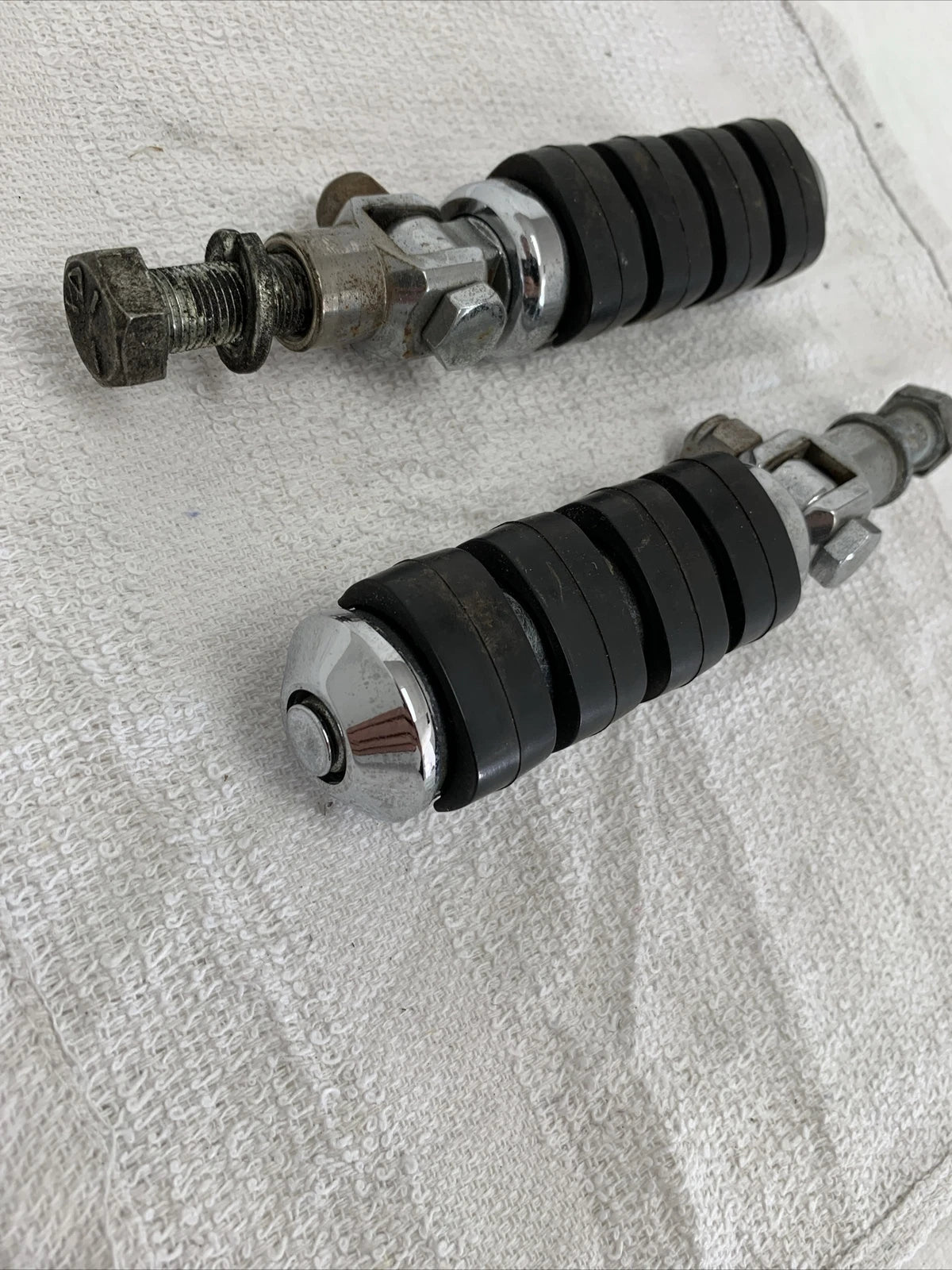 Motorcycle Pegs with Mounts for Harley Davidson Dyna