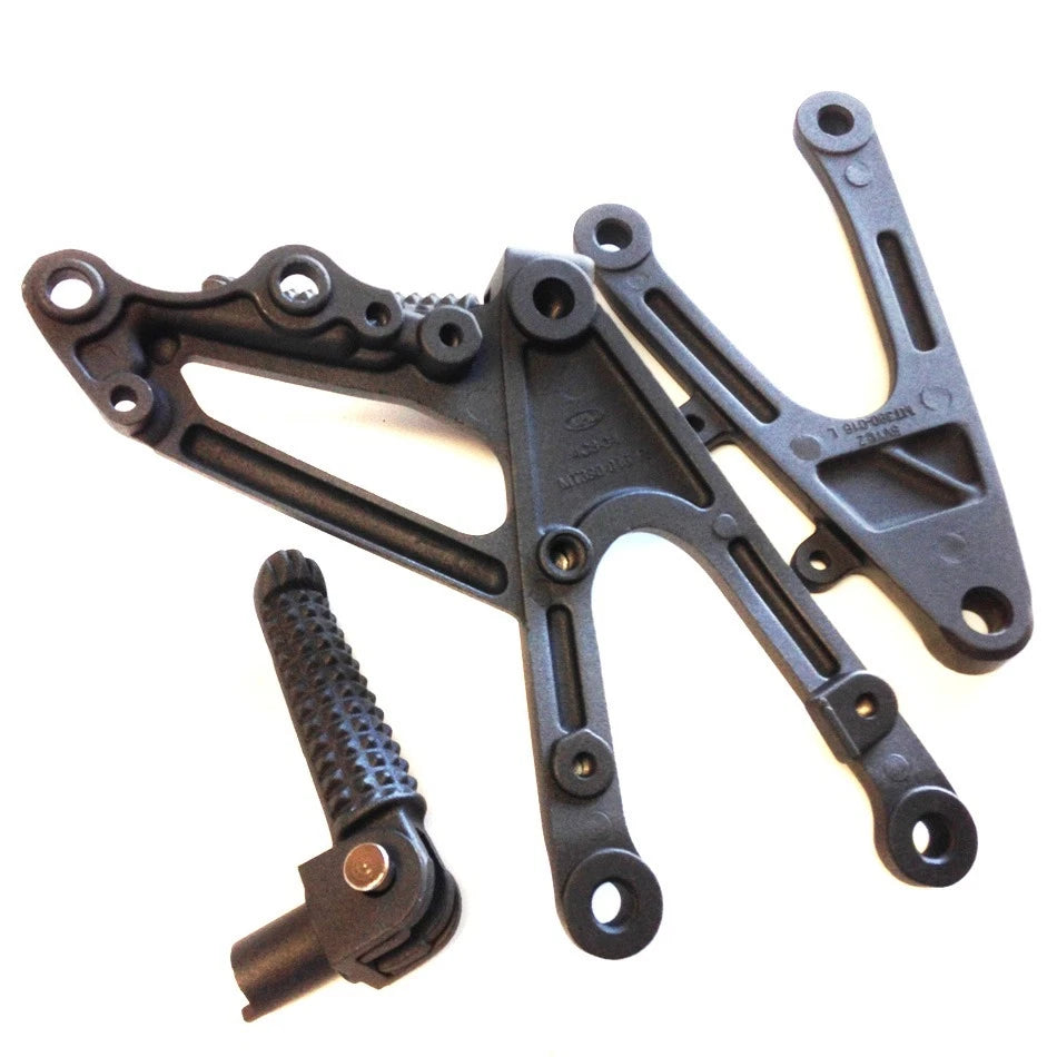 Foot Pegs Set of 2 w/Mounting Brackets for Yamaha YZF R1 (2007–2008) Black
