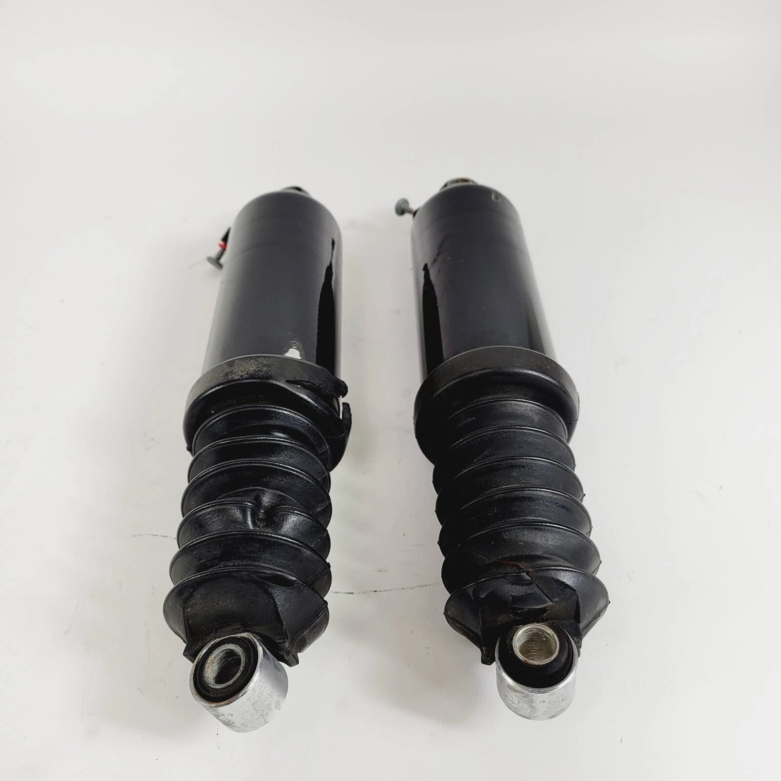 Rear Shocks for Harley Davidson Touring (2009–2016) - Air Oil, Ripped Boot