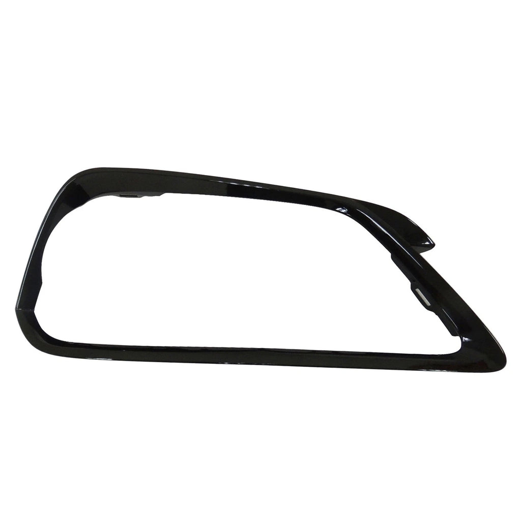 Replacement Front Passenger Bumper Cover Molding for Toyota Hilux (2005–2015)
