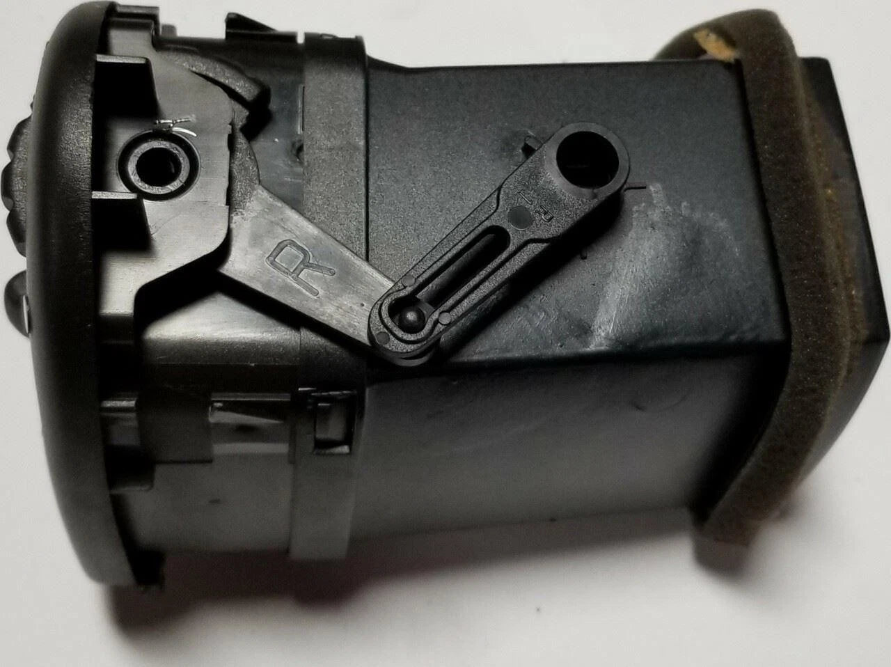 Right Dash Air Vent for Jaguar XJ8 XJR VDP (1998–2003)