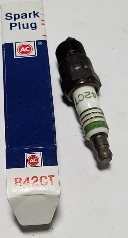 8 Pack AC R42CT Spark Plug for GM (Vintage NOS) 5613938