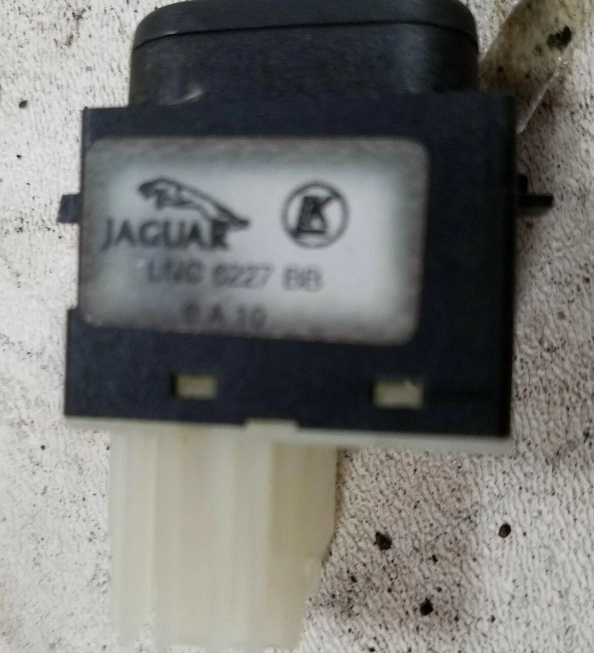 Console Gear Shifter for Jaguar XJ8 XJR VDP XK8 XKR (1998–2003)