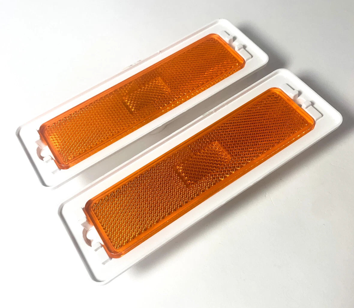 Front and Rear Side Marker Lens Lamp Assemblies for 1970–1974 Chevy Nova