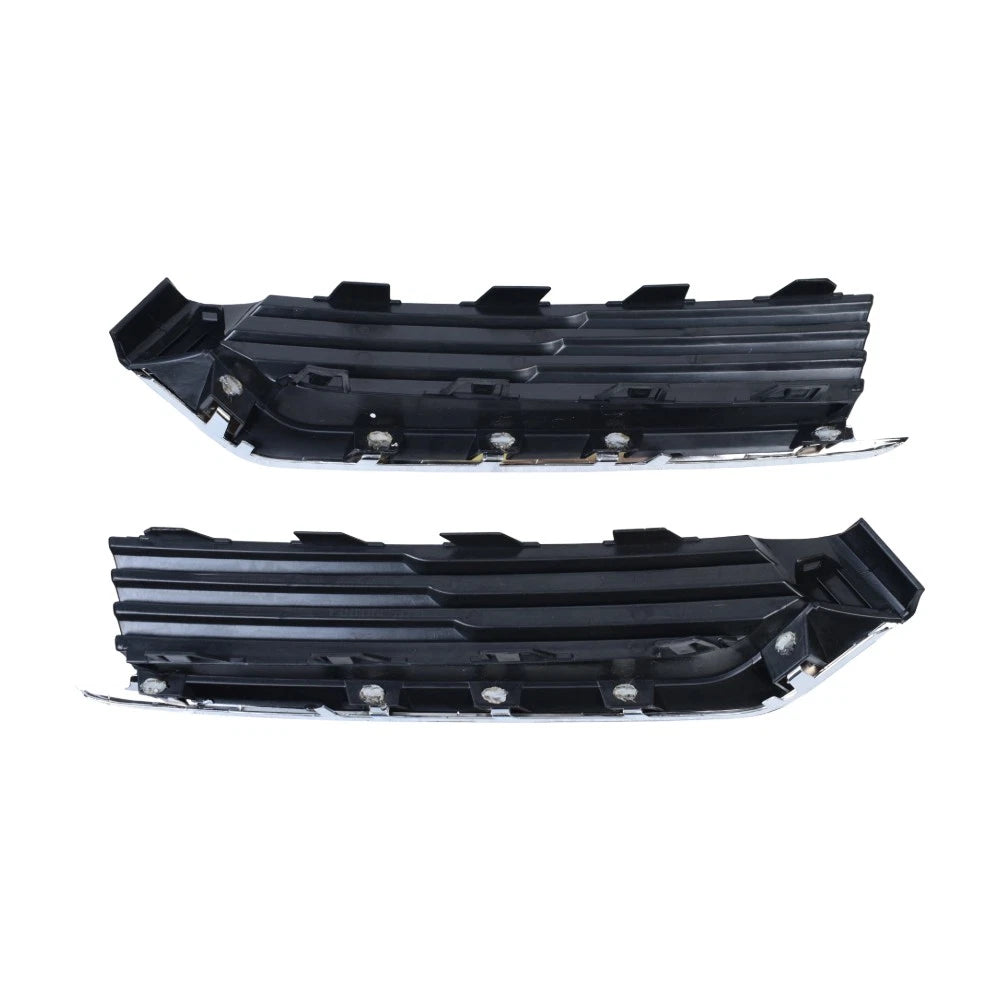 1 Pair Front Lower Bumper Grille Fog Light Cover for Cadillac CT6 (2016–2018)