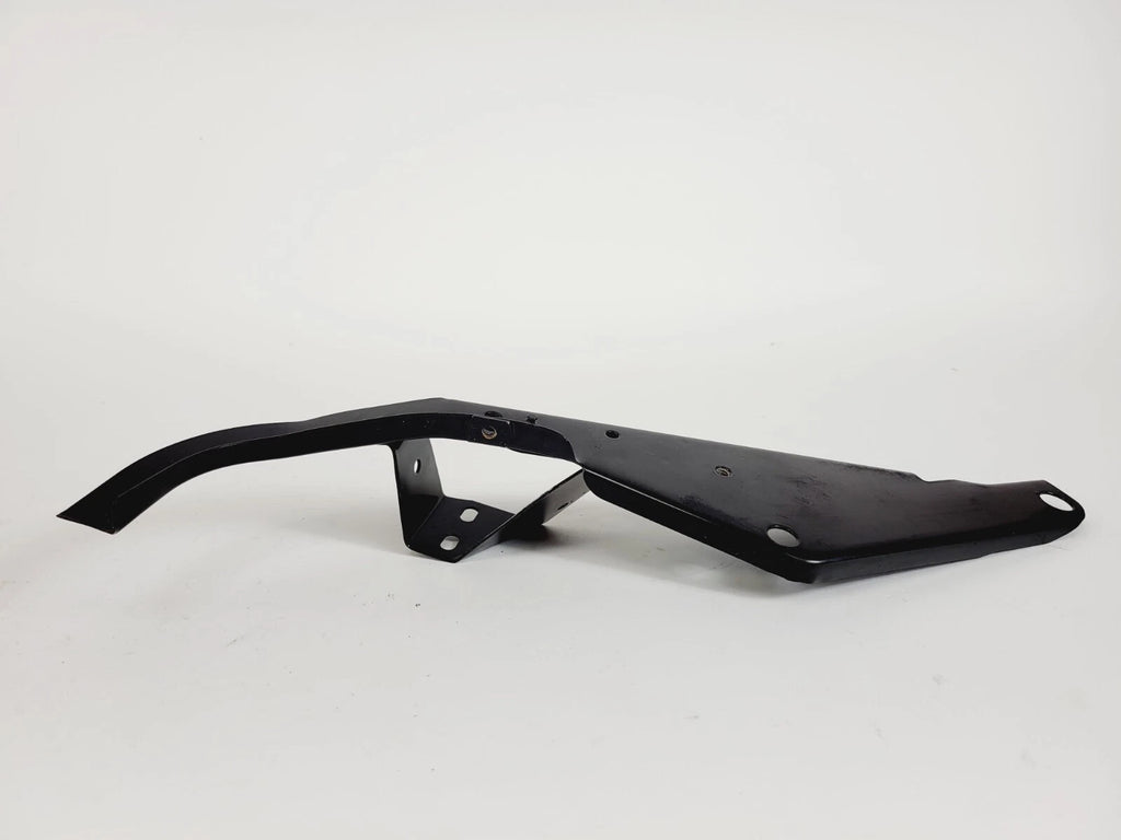 Right Side Batwing Fairing Bracket Mount for Harley Electra Ultra Touring (1996–2013)