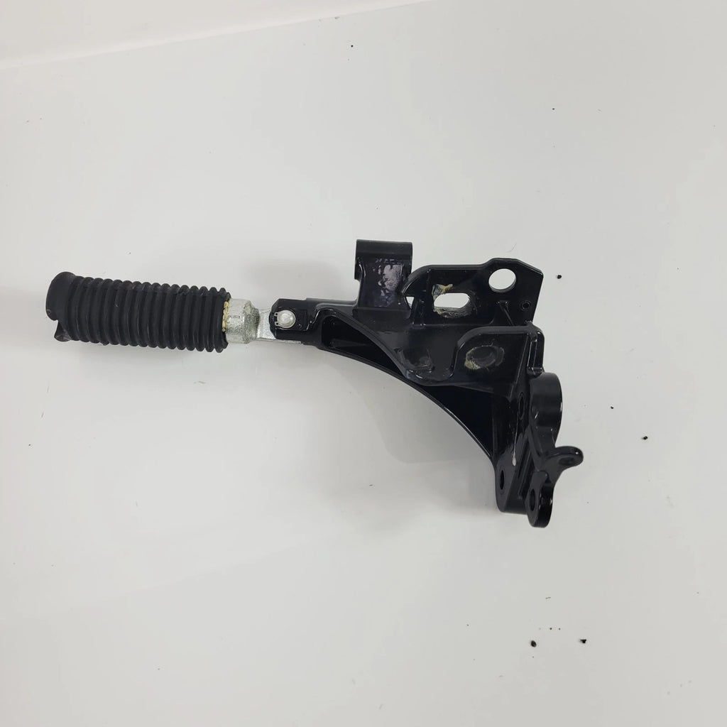 Forward Control Left Footpeg Bracket for Harley Softail Heritage Classic (2005–2017)