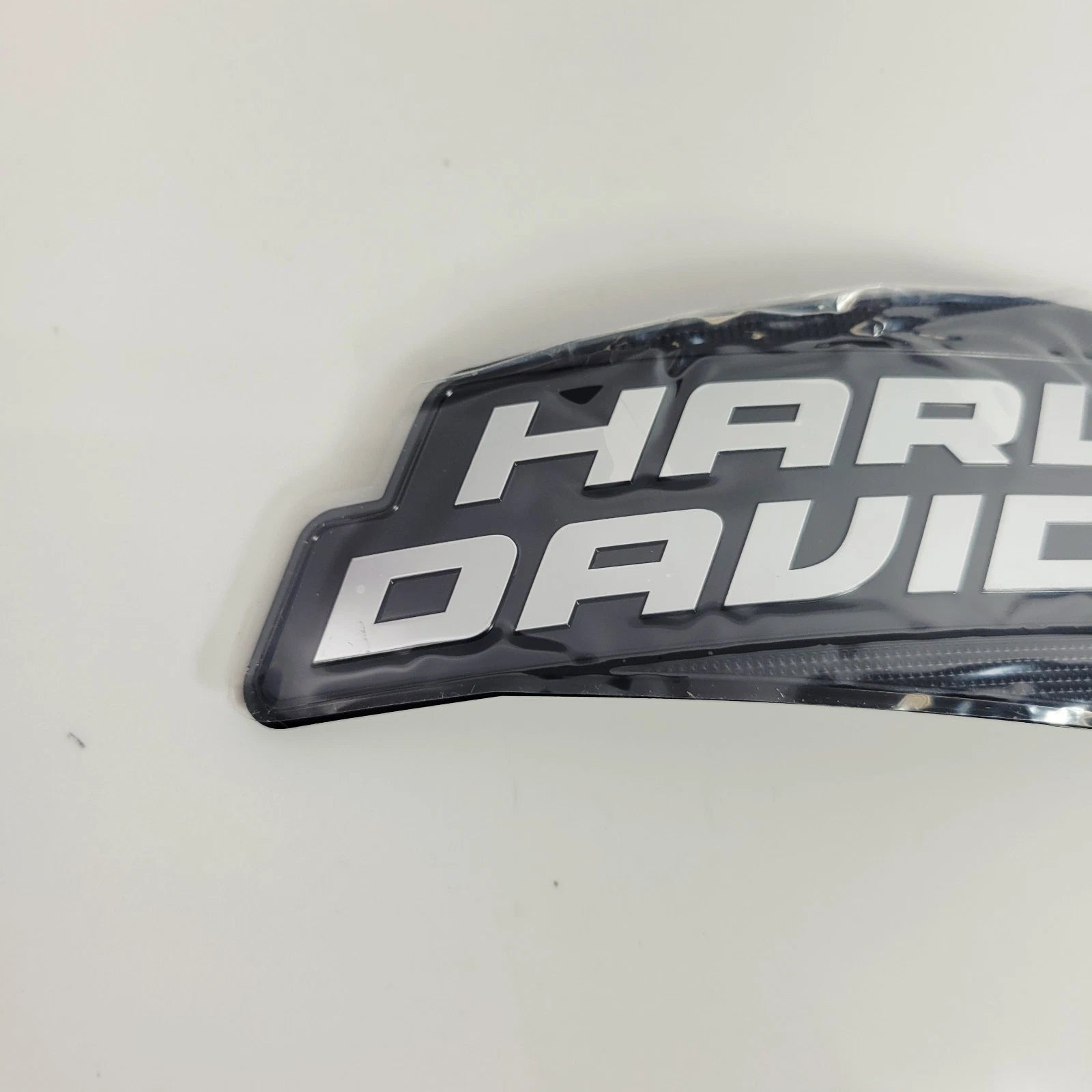 Left Fuel Tank Emblem for Harley-Davidson Street Glide Road Glide (2023–2026) 14101942