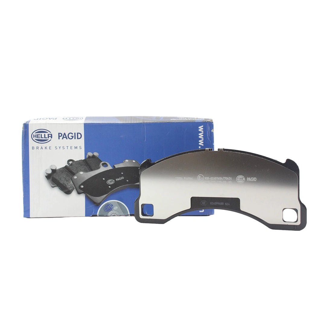 Set of 4 Hella Front Low-Met Disc Brake Pads for Porsche Panamera (2010–2023)