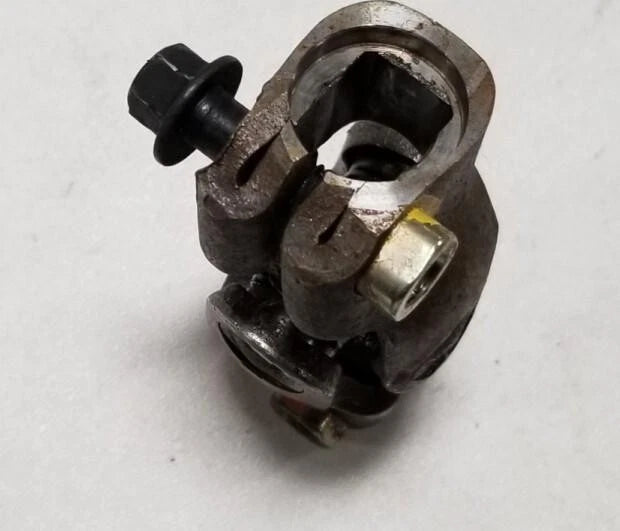 Steering Shaft Knuckle for Thunderbird Cougar Continental (1995–1997)
