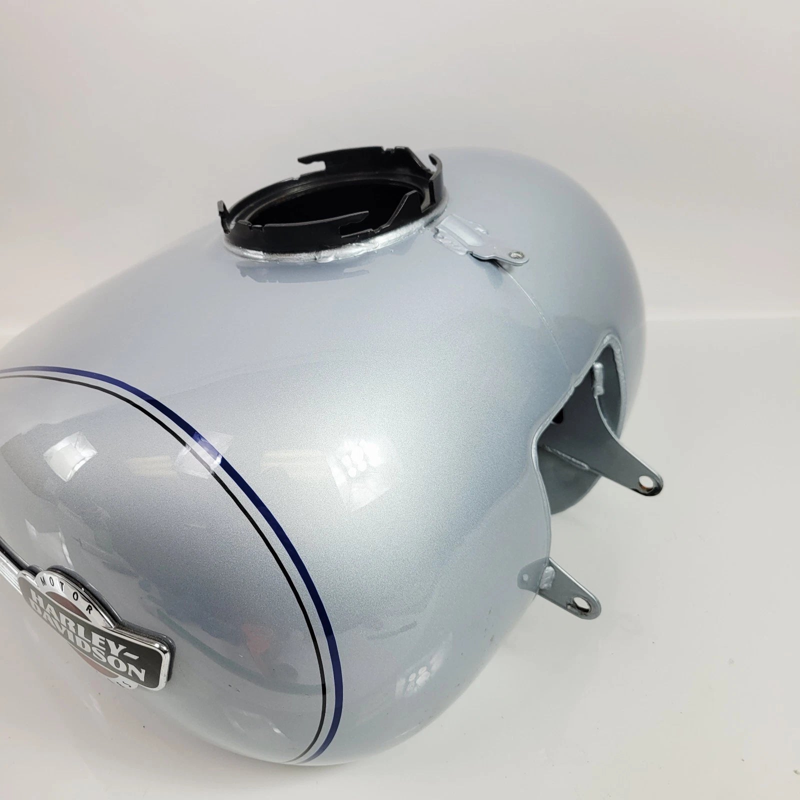 Gas Tank for Harley-Davidson Tri Glide Ultra (2023) - Atlas Silver Metallic