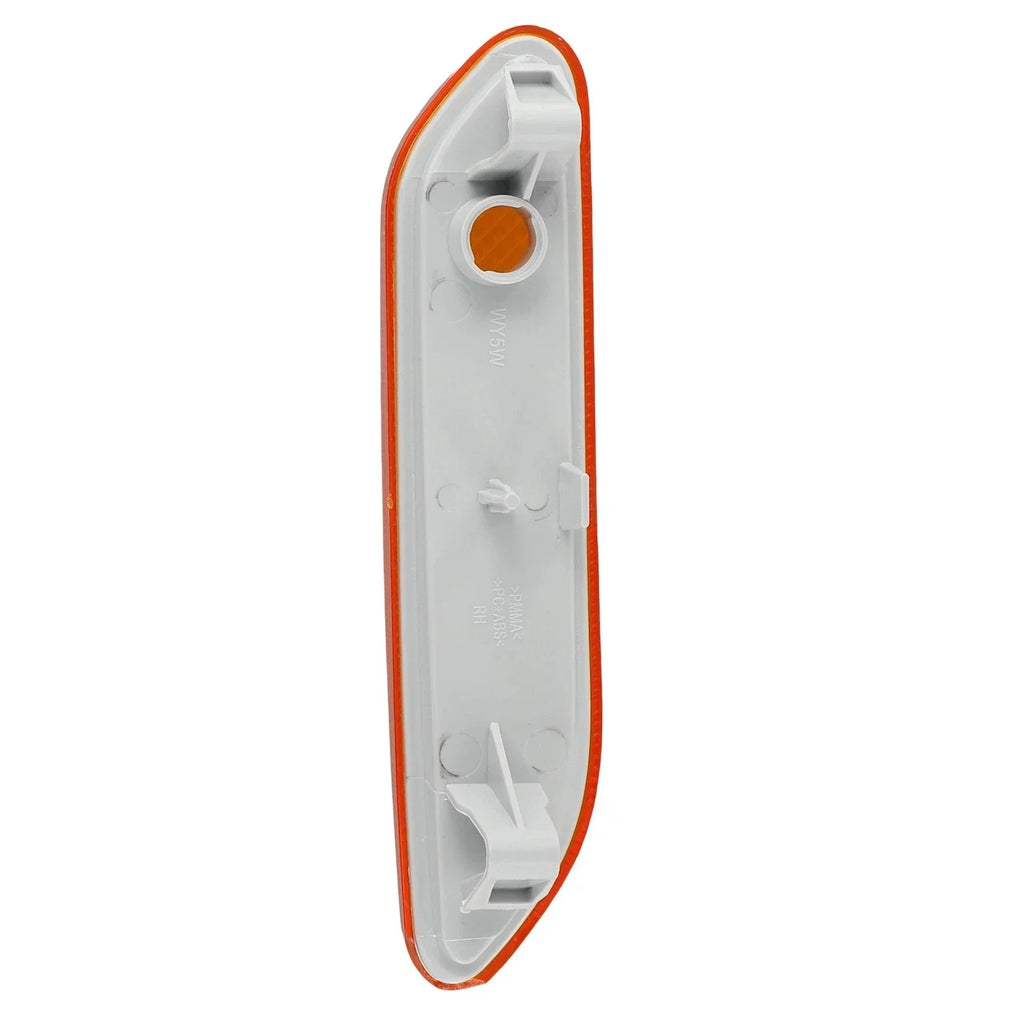 Right Fender Turn Signal for MINI R60 and R61 (2010–2015)