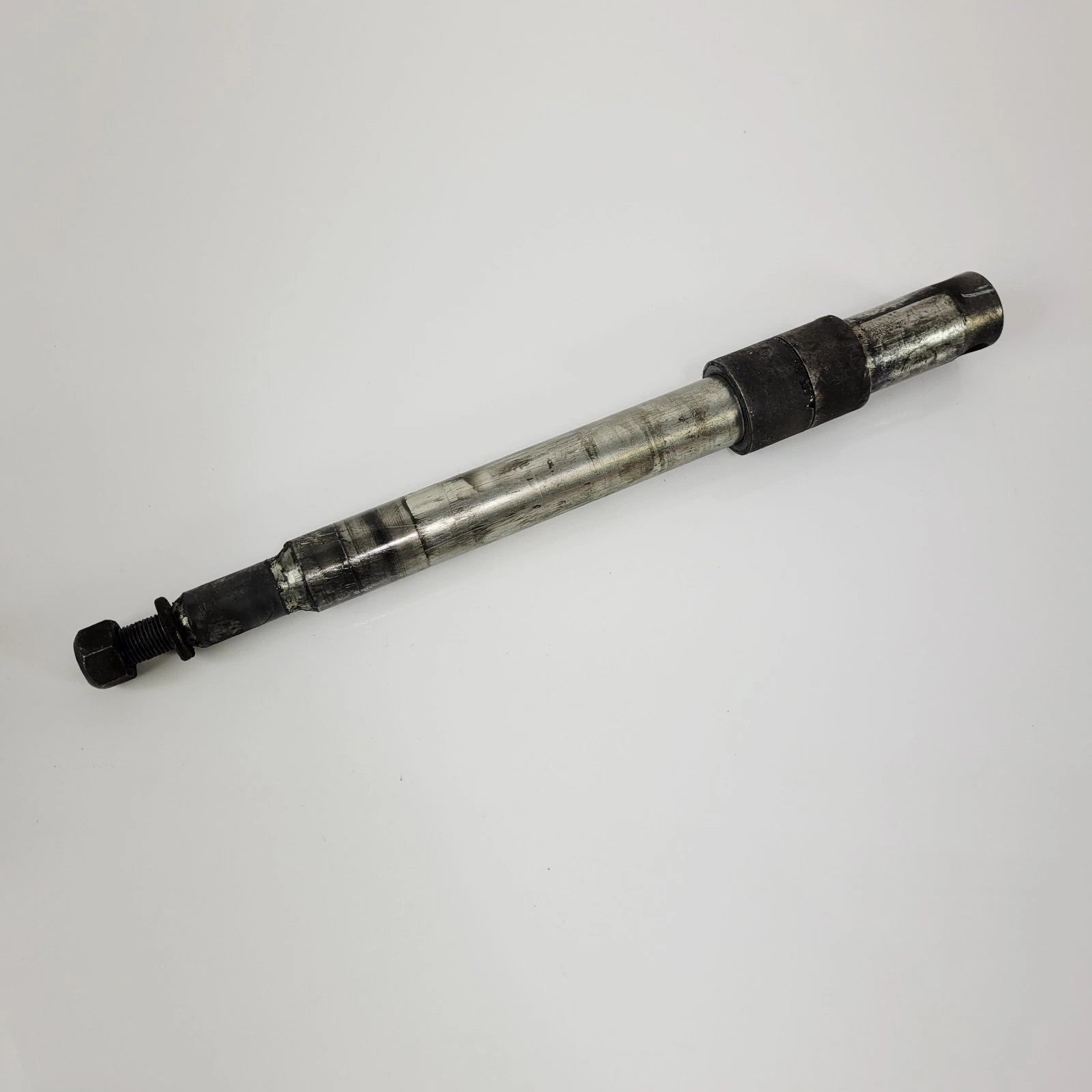 Front Wheel Axle Rod Bolt for Harley-Davidson Touring (2000–2007) 43364-00