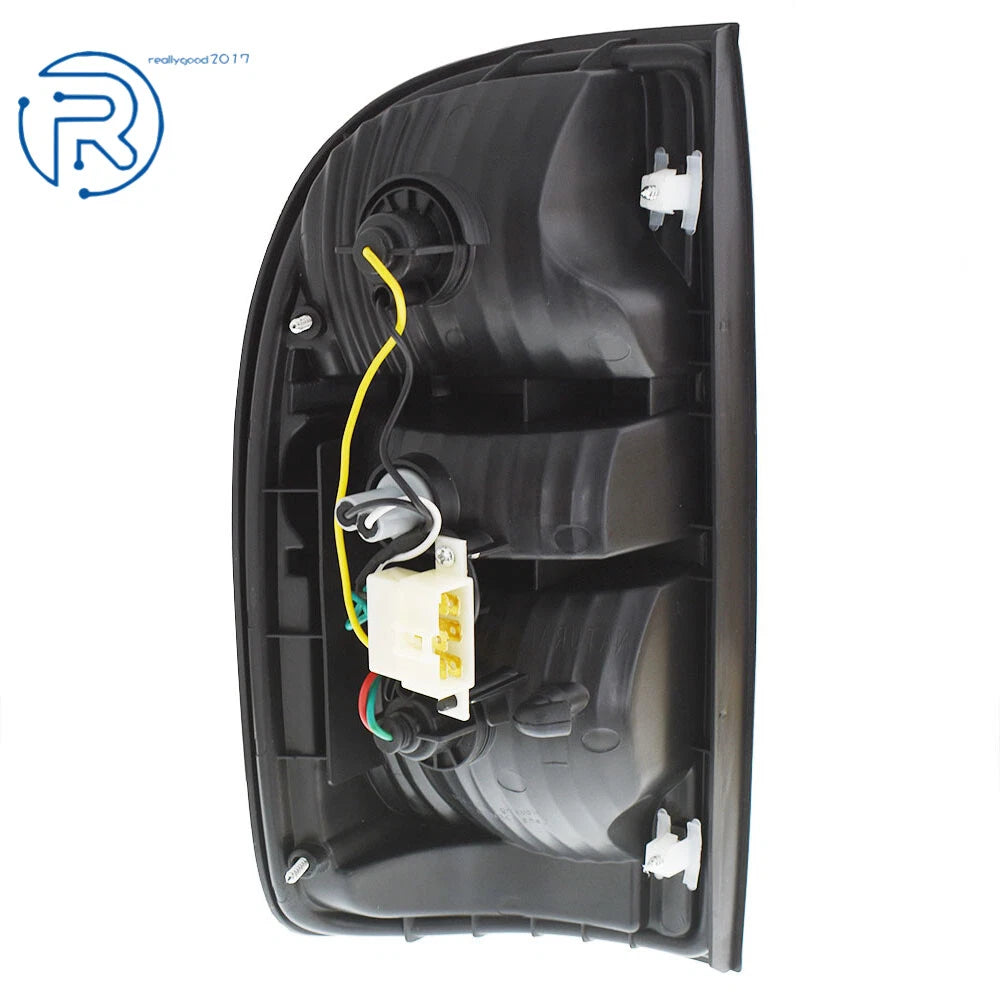 Right Side Rear Tail Light for Toyota Tacoma (2001-2004)