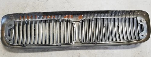 Grill Grille with Emblem for Jaguar XJ8 VDP (1998–2003)