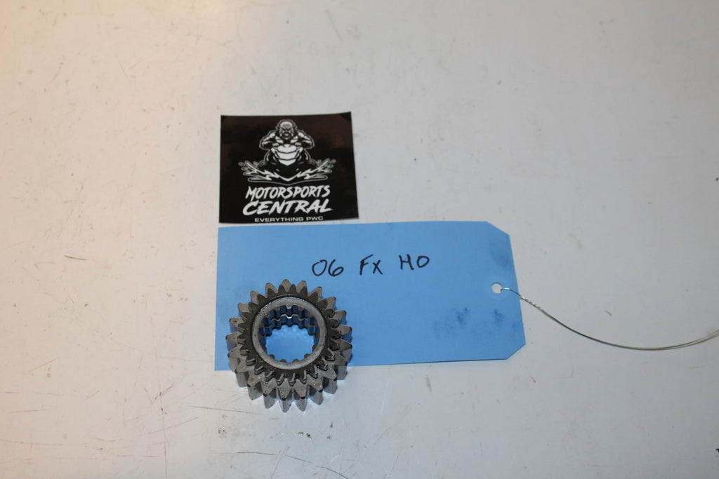 Transfer Drive Gear for Yamaha VX Sport, VX Cruiser, VX110 (OEM 6B6-17586-00-00)