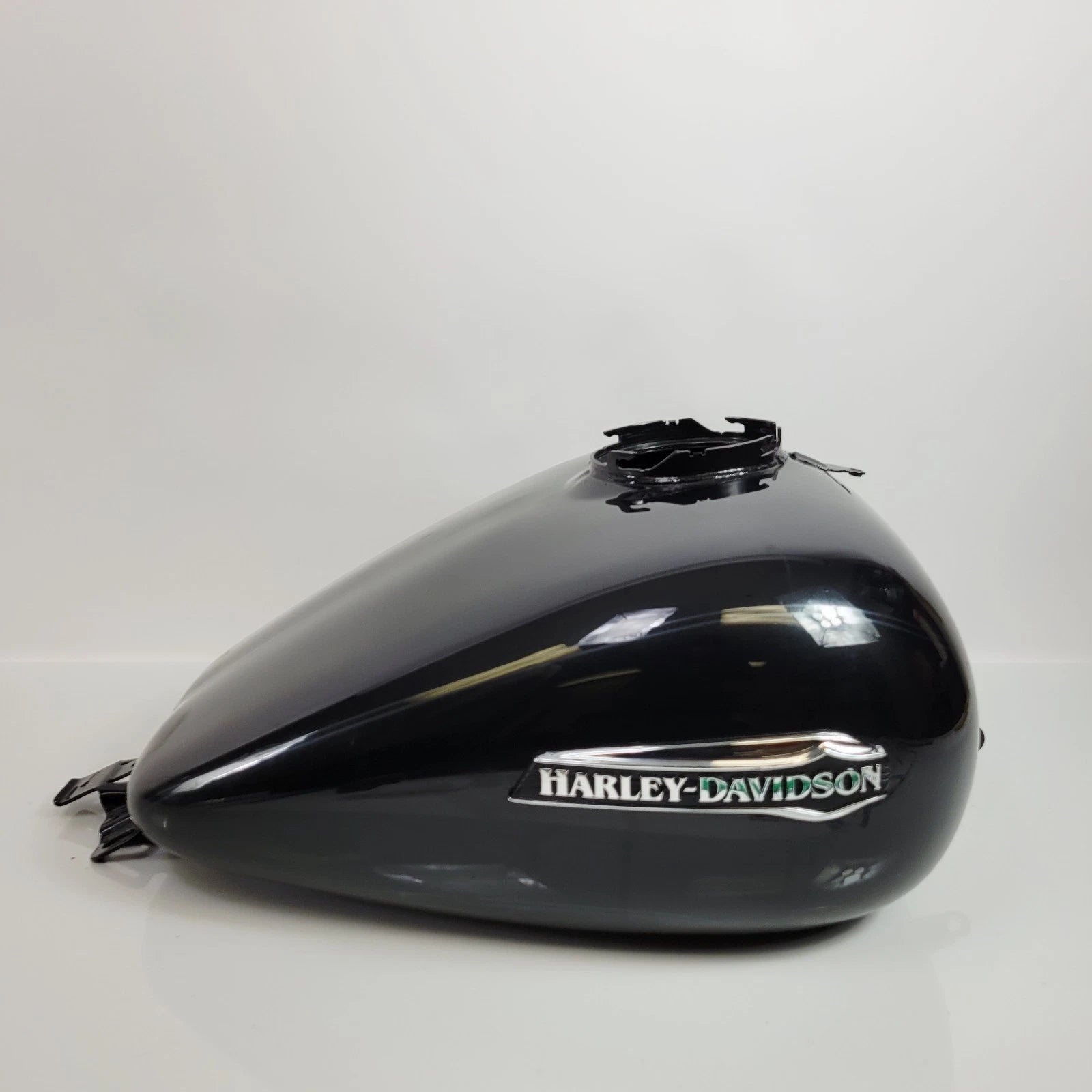 OEM Fuel Gas Tank for Harley-Davidson Tri-Glide (2018) - Small Dent Black Tempest
