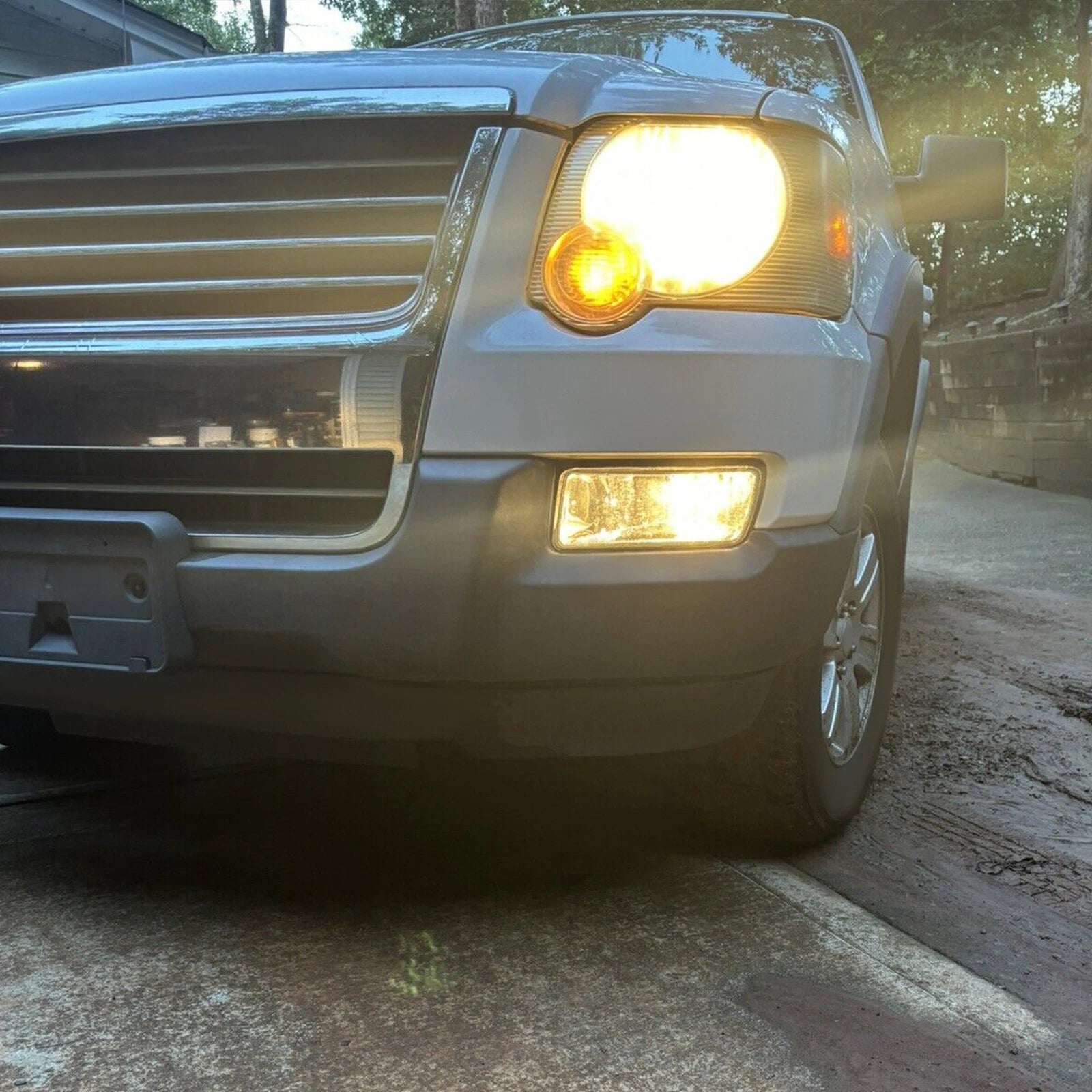 Fog Lights for Ford Explorer & Sport Trac (2006–2010) - Halogen, Chrome