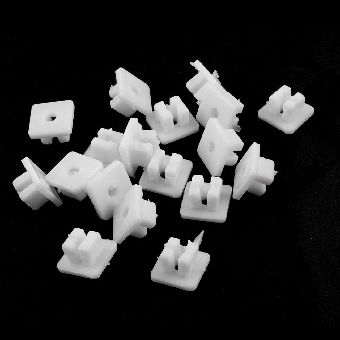 Set of 50 Push-in Plastic Rivets for BMW (702105292365)