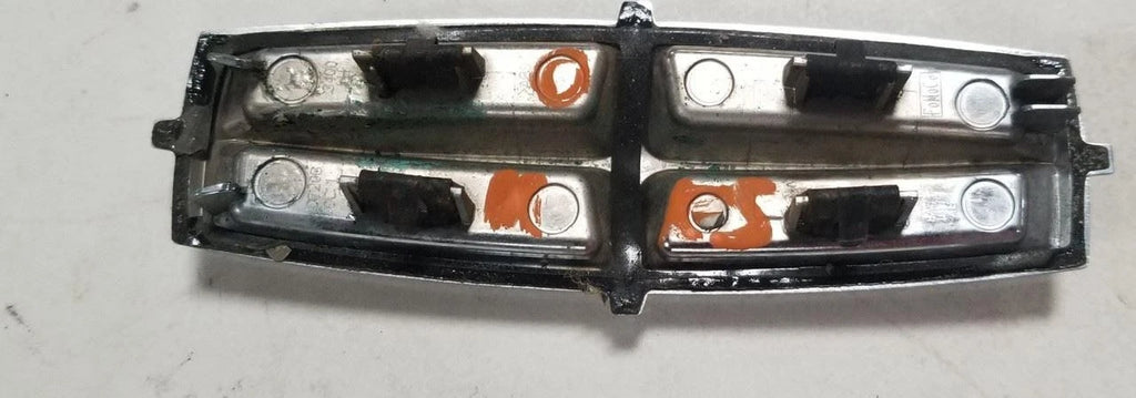Fender Badge Emblem for Lincoln MKS (2009–2012) RH/LH