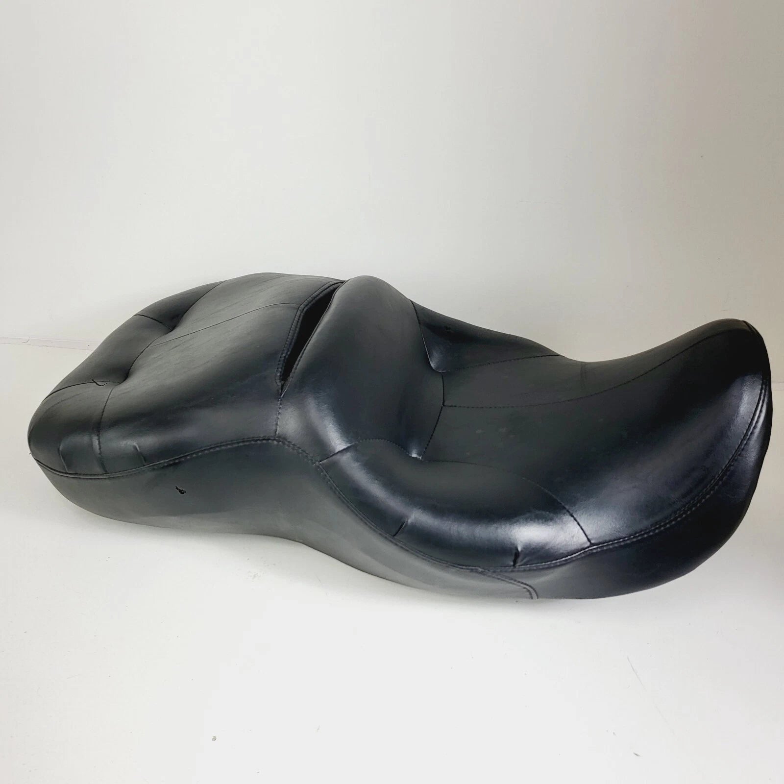 Comfort Stitch Seat for Harley Davidson Touring Ultra Classic Road Glide (1997–2007)