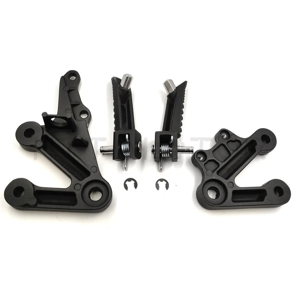 Set of 2 Front Foot Pegs Footrest Brackets for Suzuki GSXR1000 (2003–2004)