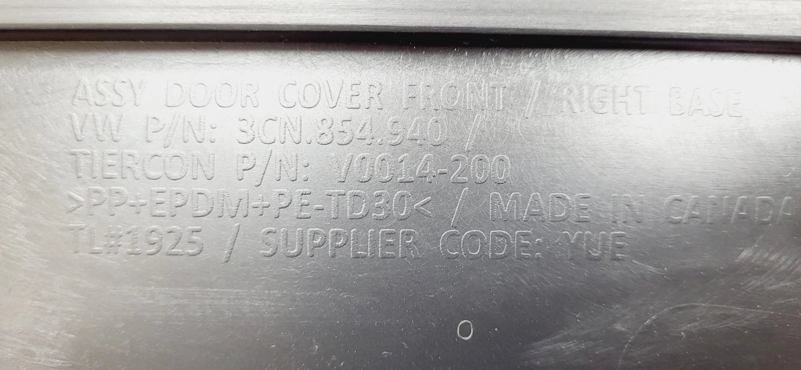 Right Front Lower Door Molding for Volkswagen Atlas Cross Sport (2018–2026) 3CN854940F9B