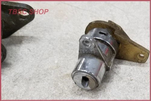 Ignition Trunk Door for Jaguar XJ8 XK8 XJR XJ6 XJ12 (1995–2003)