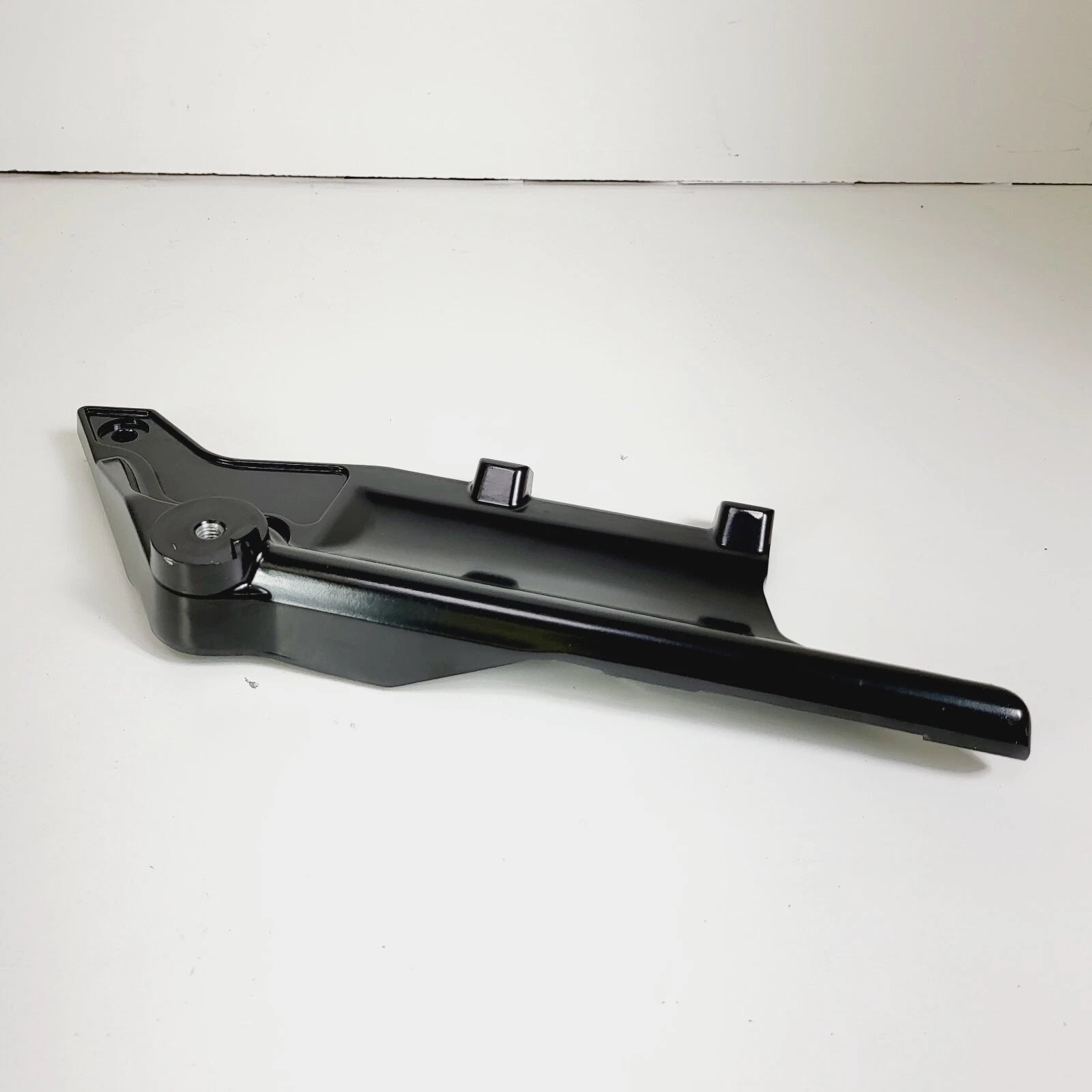 Exhaust Pipe Mount Bracket for Harley-Davidson Softail Fat Bob (2018–2021)