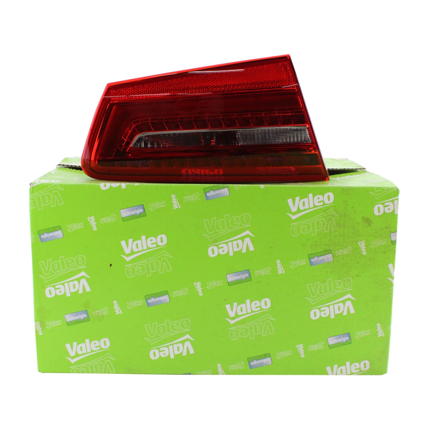 Valeo Driver Left Inner Tail Light Assembly 44694 for Audi A6 (1998–2004)