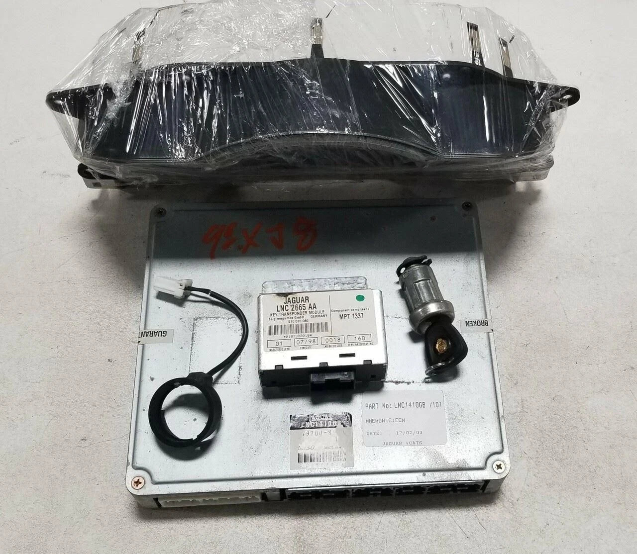 ECU Cluster Key Door Trunk Lock Kit for Jaguar XJ8 (1998) LNC1410GB LNC4300AH