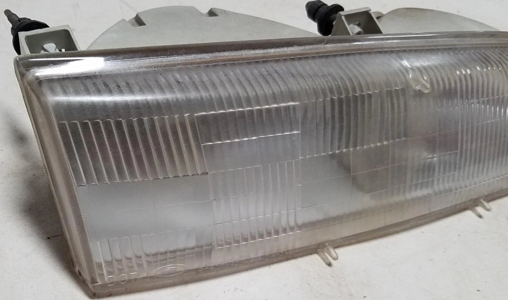 Passenger Side Headlight for Ford Thunderbird (1989–1993) OEM Grade A