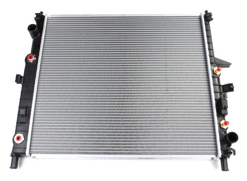 Radiator for Mercedes Benz ML55 AMG (2000–2003) Nissens 1635000303