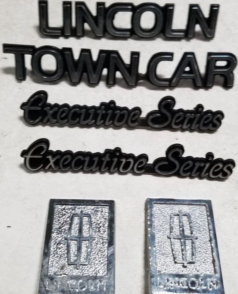 Set of 2 Trunk Emblems for Lincoln Town Car (1990–1997)