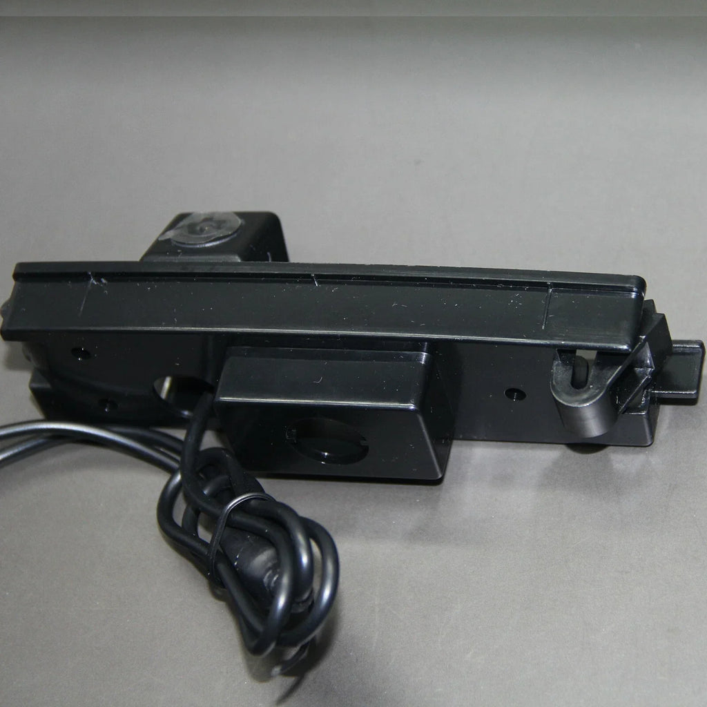 Car Reverse Rear View Backup Camera for Toyota RAV4 (2005–2009)